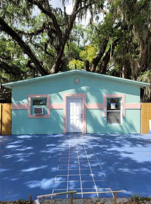107 E Cypress St, KISSIMMEE, FL, 34744-3437 | Card Image