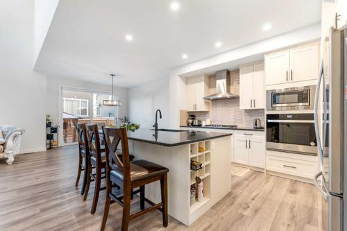 208 Dawson Cir, Chestermere, AB, T1X2R2 | Card Image