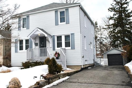 317 Summit Ave, Ottawa, ON, K1H5Z9 | Card Image