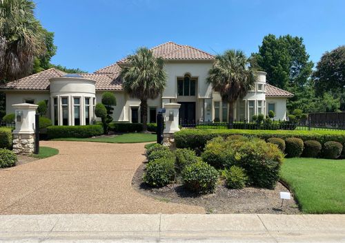 1422 Laurel Ln, Southlake, TX, 76092-3573 | Card Image