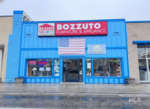 213-217 S Rail St W, Shoshone, ID, 83352-5393 | Card Image