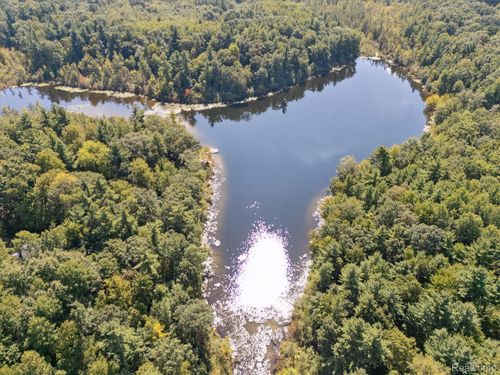 267 W Barnes Lake Rd, Columbiaville, MI, 48421-9717 | Card Image