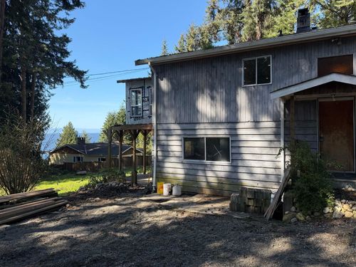2405 Milliner Rd, Roberts Creek, BC, V0N2W6 | Card Image