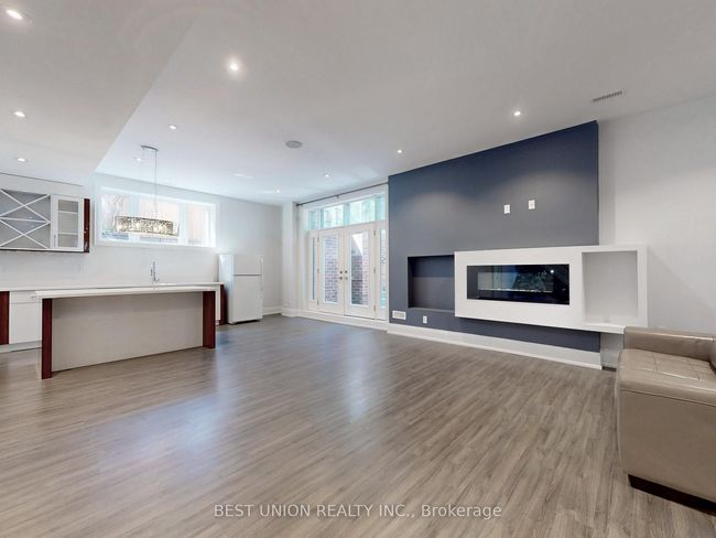 43 Dromore Cres, House other with 7 bedrooms, 6 bathrooms and 2 parking in North York ON | Image 32