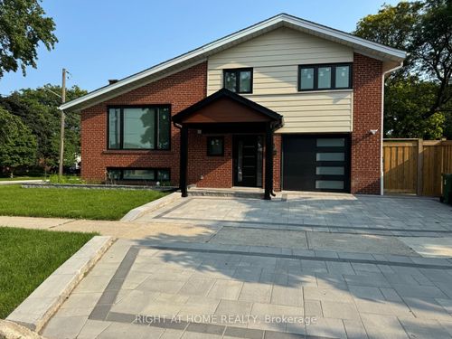 52 Sedgebrook Cres, Etobicoke, ON, M9B2X4 | Card Image