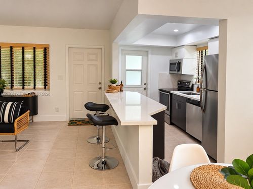 3-2404 Ne 33rd Ave, Fort Lauderdale, FL, 33305-1869 | Card Image