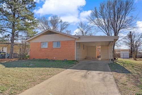408 E E Street, Jenks, OK, 74037 | Card Image