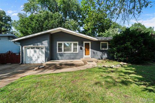 1245 Lindsay Ln, Florissant, MO, 63031-4246 | Card Image