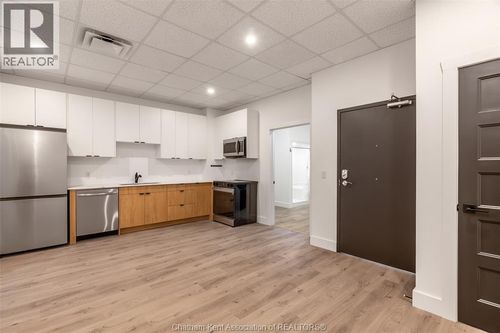 206-138 King St W, Chatham, ON, N7M1E3 | Card Image