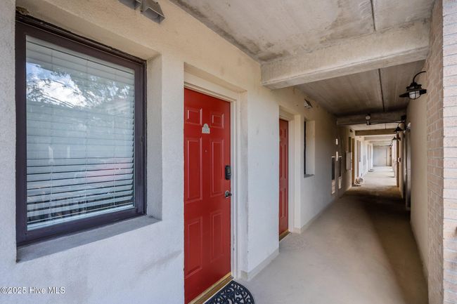Covered outside corridor entry | Image 6
