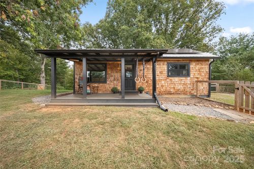 20 Indian Camp Branch Rd, Weaverville, NC, 28787-9512 | Card Image