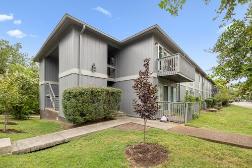 21-21 Vaughns Gap Rd, Nashville, TN, 37205-4322 | Card Image