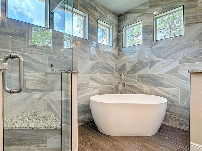 Owners Suite Bathroom | Image 40