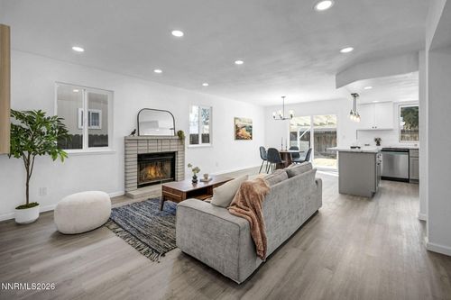 2719 Chavez Dr, Reno, NV, 89502-4982 | Card Image