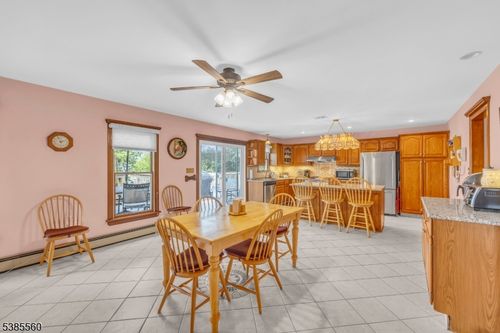 18 Mountainview Dr, Clifton, NJ, 07013-1412 | Card Image