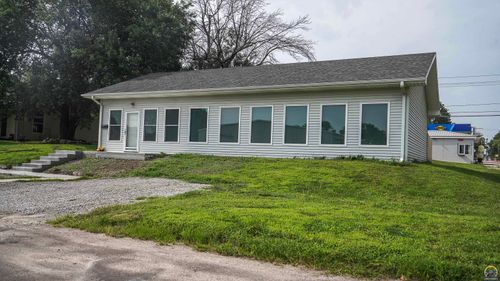 146 E 7th St, Horton, KS, 66439-1703 | Card Image