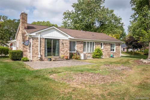 1797 Brookview Cir, Bloomfield Hills, MI, 48304-1220 | Card Image