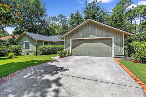 7 Bay Pines Dr, Hilton Head Island, SC, 29928-3014 | Card Image
