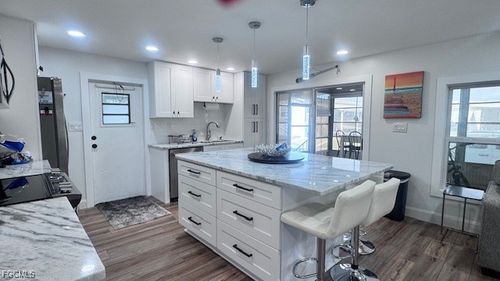 5524 Ben Franklin Ln, NORTH FORT MYERS, FL, 33917-9006 | Card Image