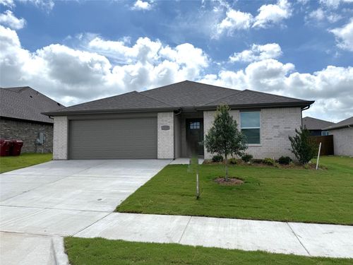 1819 Boxwood Dr, Sherman, TX, 75092-3414 | Card Image
