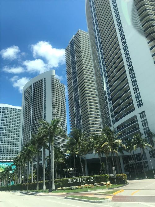 4202-1850 S Ocean Dr, Hallandale Beach, FL, 33009-7675 | Card Image