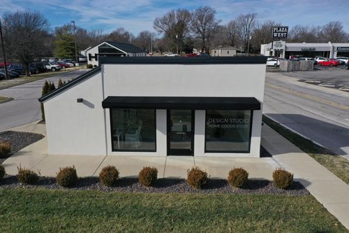 1959 S Glenstone Ave, Springfield, MO, 65804-2304 | Card Image