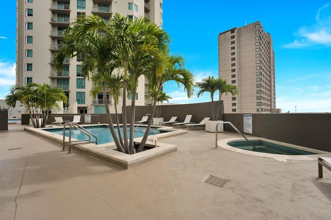 APT-2109 - 9055 Sw 73 Rd Ct, Condo with 3 bedrooms, 2 bathrooms and null parking in Pinecrest FL | Image 40