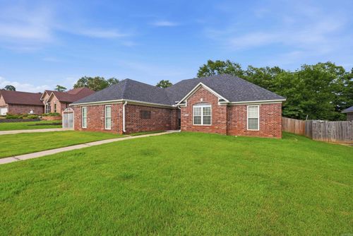 4110 Stoneybrook Dr, Bryant, AR, 72022-8301 | Card Image