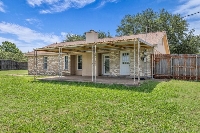 261 Rabbit Hl, House other with 3 bedrooms, 2 bathrooms and null parking in Lorena TX | Image 22