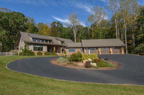 5600 Mount Tabor Rd, Catawba, VA, 24070-1904 | Card Image
