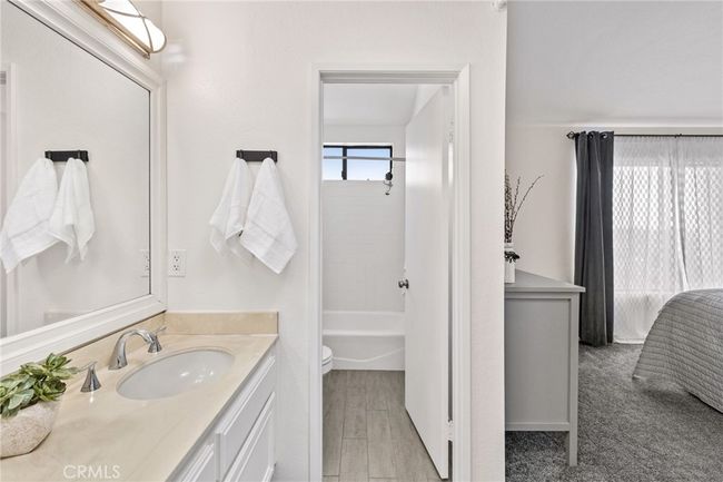G - 2715 Vanderbilt Ln, Townhouse with 2 bedrooms, 3 bathrooms and 2 parking in Redondo Beach CA | Image 40