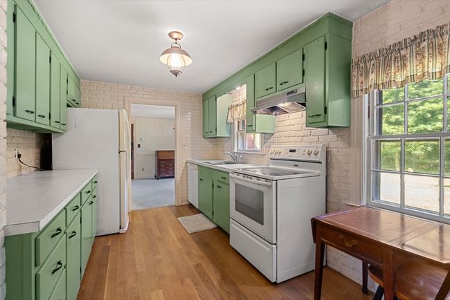 10 Maple St, House other with 4 bedrooms, 2 bathrooms and 4 parking in Wenham MA | Image 6
