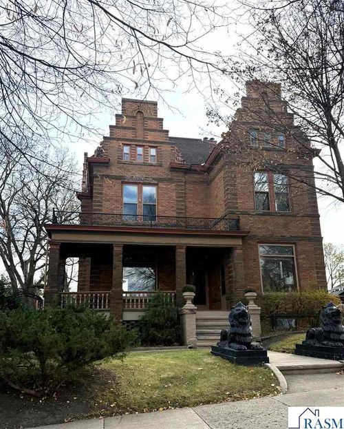 611 Center St, New Ulm, MN, 56073-3125 | Card Image