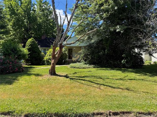 208 Overlook Ter, Roslyn Heights, NY, 11577-1437 | Card Image