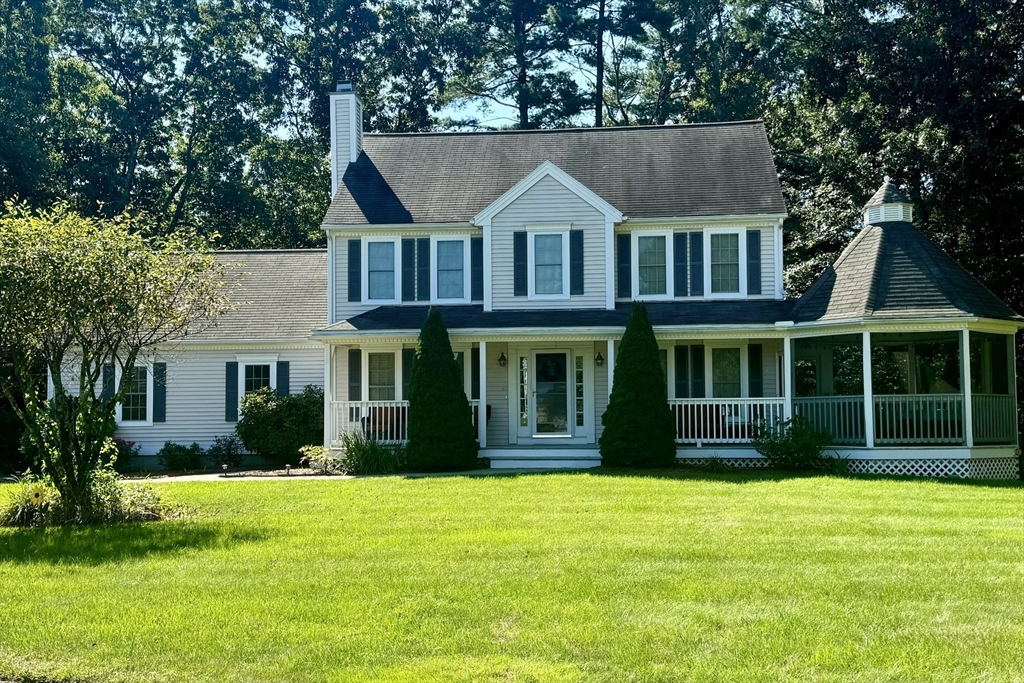 Founders Ct, Oxford, MA 01540