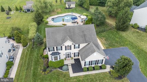 1898 Sassafras Ln, QUAKERTOWN, PA, 18951-6041 | Card Image
