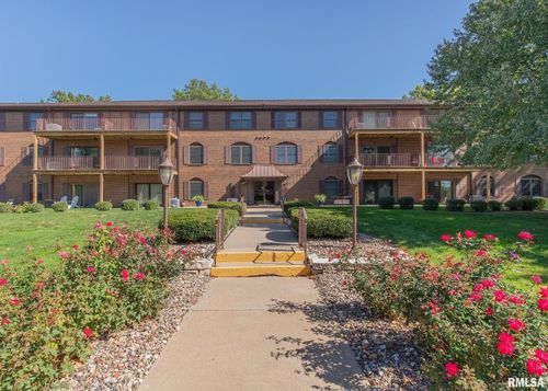 310-1350 Kimberly Ridge Rd, Bettendorf, IA, 52722-4189 | Card Image