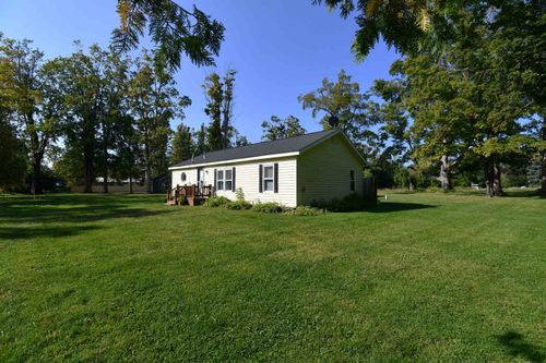 7714 Lake St, Alanson, MI, 49706-9273 | Card Image