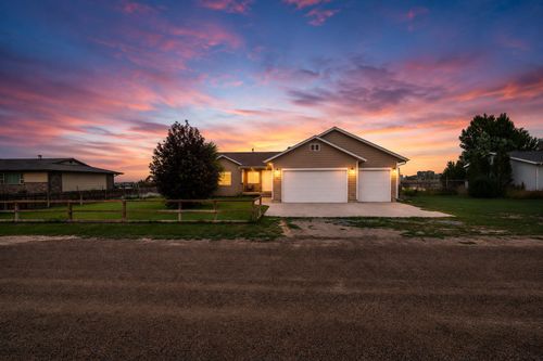 130 Christine Ln, Dillon, MT, 59725-8845 | Card Image