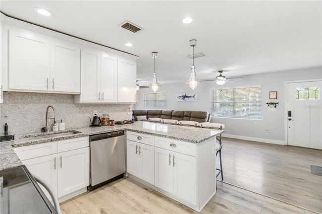 6001 Firefly Ln, House other with 3 bedrooms, 2 bathrooms and null parking in APOLLO BEACH FL | Image 31