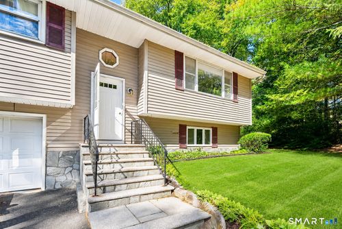 677 Woodtick Rd, Wolcott, CT, 06716-2522 | Card Image