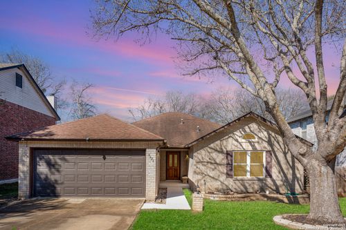 8626 Park Olympia, Universal City, TX, 78148-3256 | Card Image