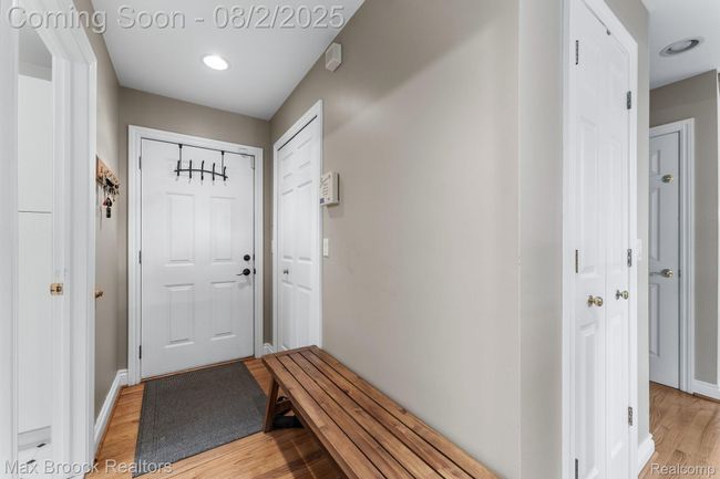 13-web-or-mls-A0103075.jpg | Image 9