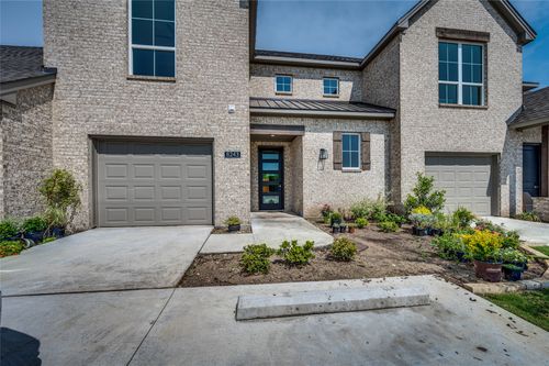 8243 Heritage Glen Dr, Ovilla, TX, 75154-4052 | Card Image