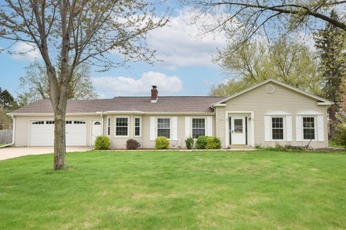 2073 E Sumner St, Hartford, WI, 53027 | Card Image