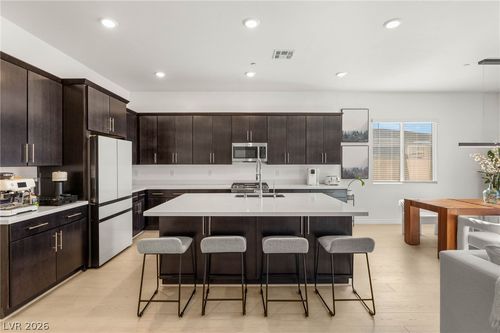 137 Juliette Pointe Ln, Henderson, NV, 89011-4516 | Card Image
