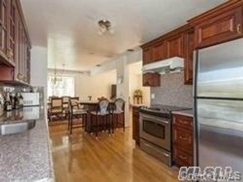 12 Ross Ave, Melville, NY, 11747-2612 | Card Image