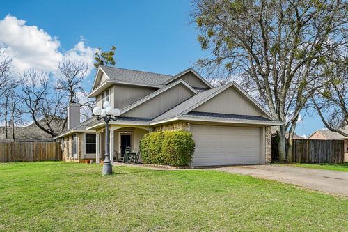 1733 Shawnee Dr, Cleburne, TX, 76033-7109 | Card Image