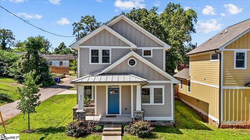 913 Dunbar St, Greenville, SC, 29601-3906 | Card Image