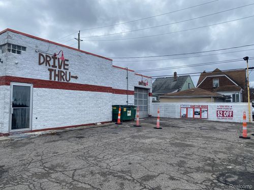 18911 Livernois Ave, Detroit, MI, 48221-4205 | Card Image